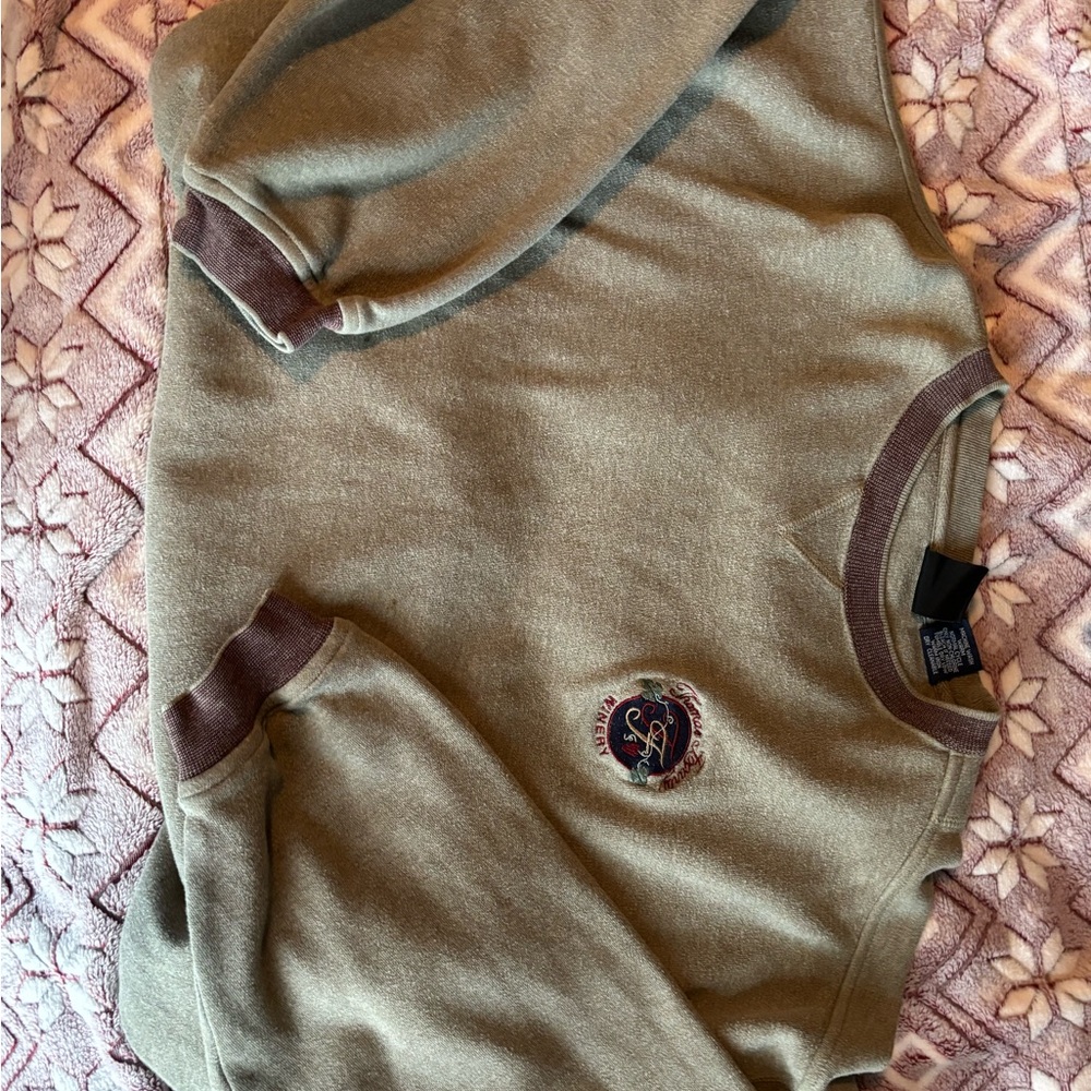 TF Winery Vintage Green Crewneck